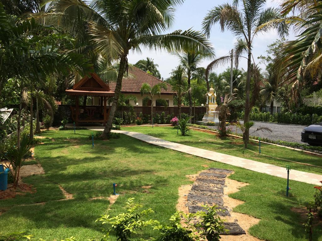 Happy Resort Phang Nga Natai Beach Exterior foto