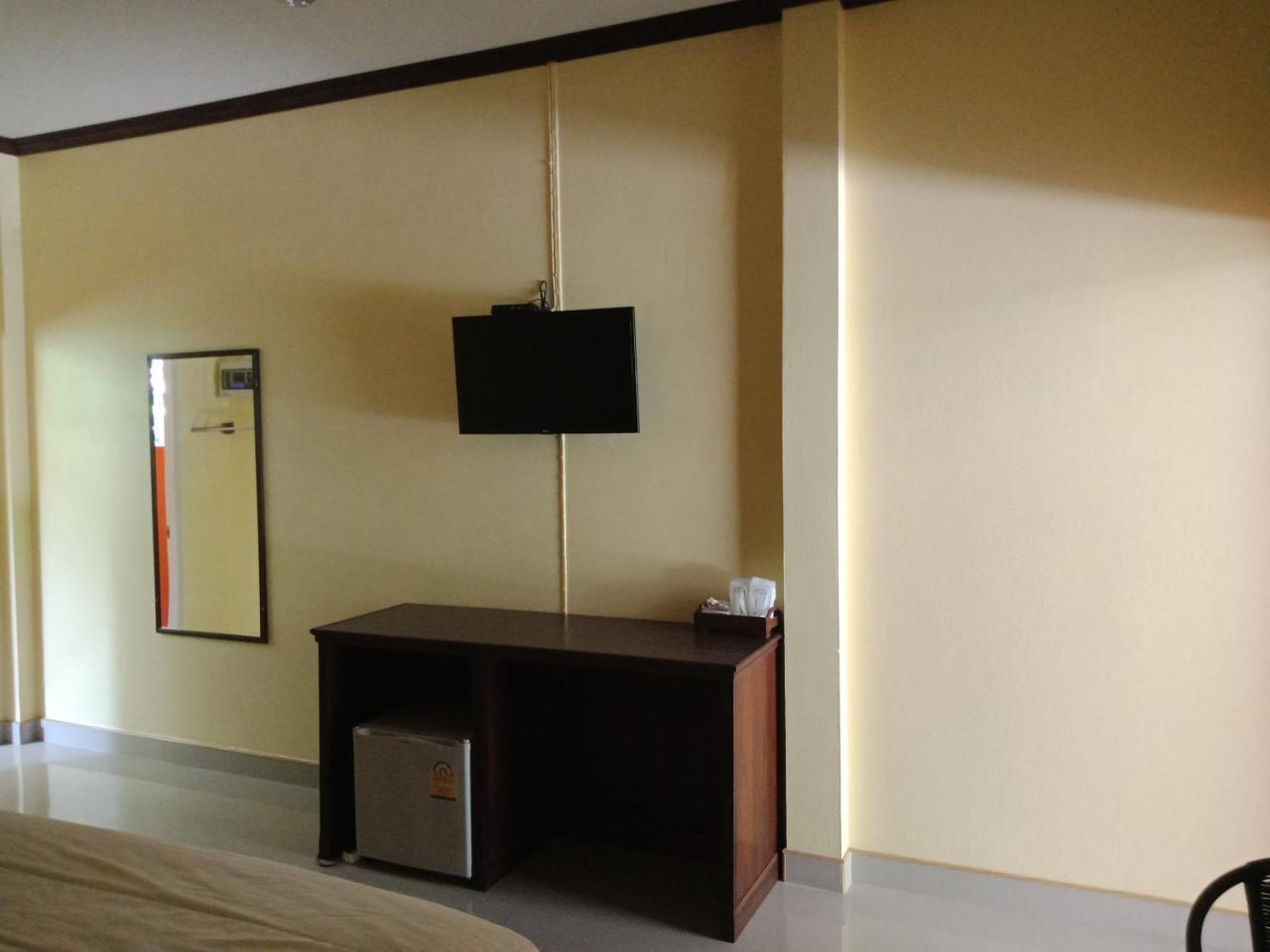 Happy Resort Phang Nga Natai Beach Exterior foto